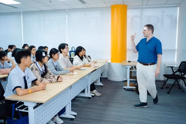 Sinh viên Fulbright không sợ AI - Đâu là lý do?