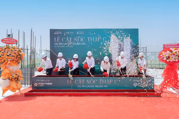 Lễ cất nóc dự án Block C dự án Lavita Thuan An đánh dấu cột mốc mới trong hành trình tăng tốc xây dựng và hoàn thiện.