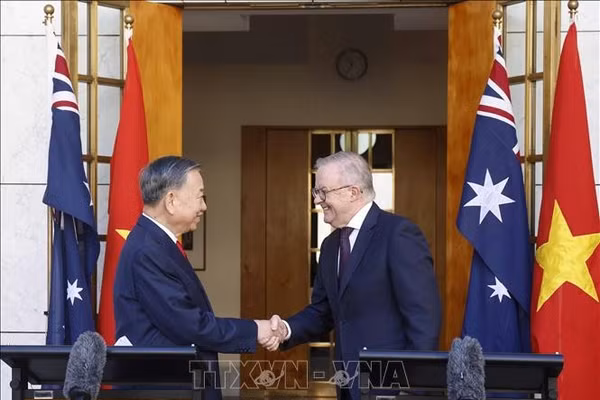 Tổng Bí thư, Chủ tịch nước Tô Lâm và Thủ tướng Australia Anthony Albanese gặp gỡ báo chí. Ảnh: Thống Nhất/TTXVN
