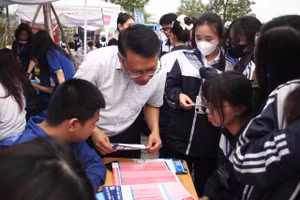 Học sinh hãy coi mùa thi là mùa vui, mùa trưởng thành