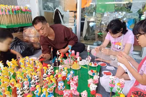 Đời sống văn hóa, tinh thần của công nhân lao động ở một số địa phương tại TPHCM vẫn chưa được quan tâm đúng mức.