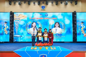 Các tân bác sĩ Y khoa khóa đầu tiên của Trường ĐH Nguyễn Tất Thành tốt nghiệp.