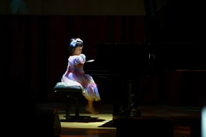 Nguyễn Hải Vân ( 5 tuổi), thí sinh nhỏ tuổi nhất cuộc thi Piano SIU 2024.