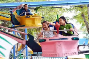 Nhiều khu vui chơi, giải trí ở TPHCM tổ chức nhiều hoạt động hấp dẫn cho thiếu nhi dịp 1/6 và mùa hè năm nay. 