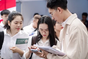 Có tới 4.500 vị trí thực tập, việc làm cho sinh viên UEF tại sự kiện Mock - Interview & Job Fair 2025.