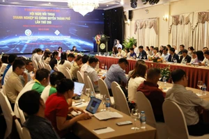 Toàn cảnh buổi đối thoại giữa chính quyền TPHCM với các doanh nghiệp lĩnh vực công nghệ ngày 10/10. Ảnh: ITPC