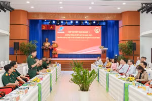 Trường ĐH Mở TPHCM phối hợp cùng với Bộ Tư lệnh TPHCM tổ chức Lễ sơ kết giai đoạn 1 chương trình phối hợp hoạt động giữa 2 đơn vị.