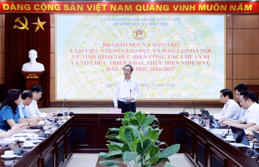 Thứ trưởng Thường trực Phạm Ngọc Thưởng phát biểu tại buổi làm việc.