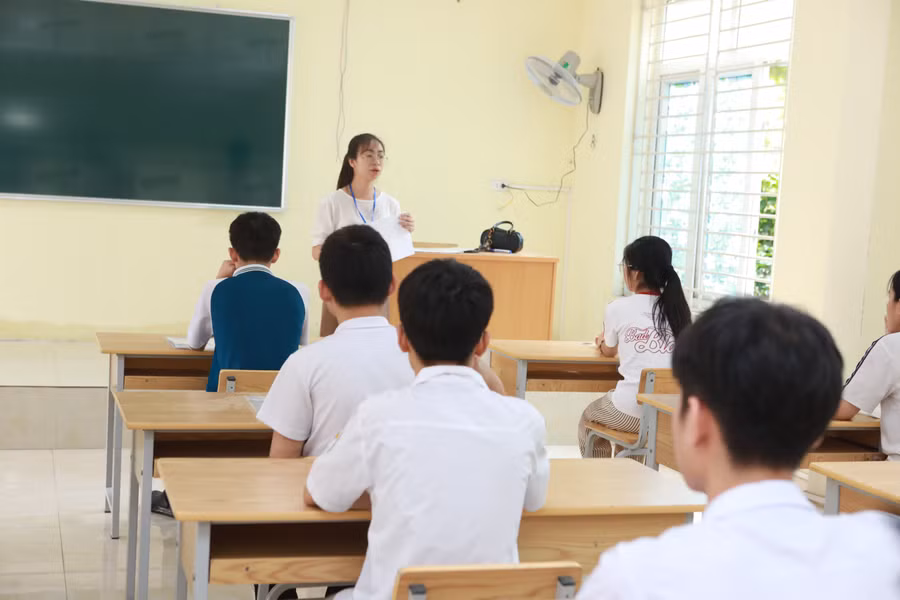 Thí sinh dự thi vào lớp 10 THPT năm 2026 tại Hà Nội. Ảnh: Đình Tuệ.