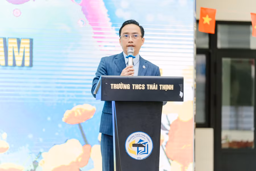 Thầy Nguyễn Cao Cường có nhiều năm kinh nghiệm giảng dạy môn Toán. 