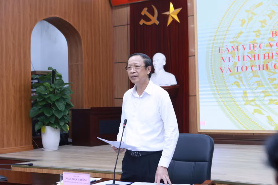 Thứ trưởng Thường trực Bộ GD&ĐT Phạm Ngọc Thưởng phát biểu kết luận buổi làm việc. so-32.jpg