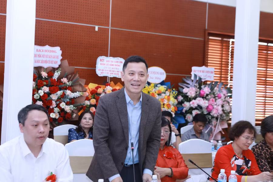 vinh.jpg