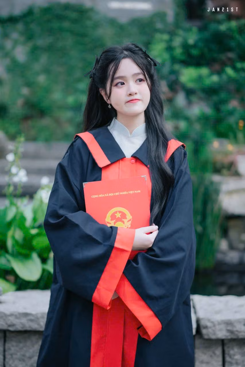 nguyen-phuong-anh-lop-9v01.jpg