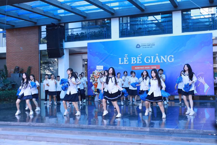 l19-2506.jpg