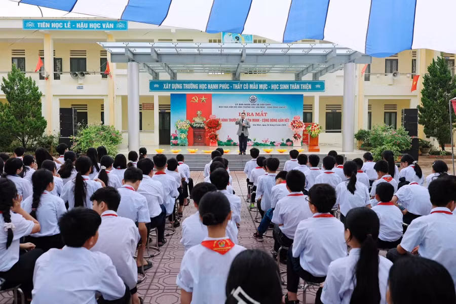 van-dinh.jpg