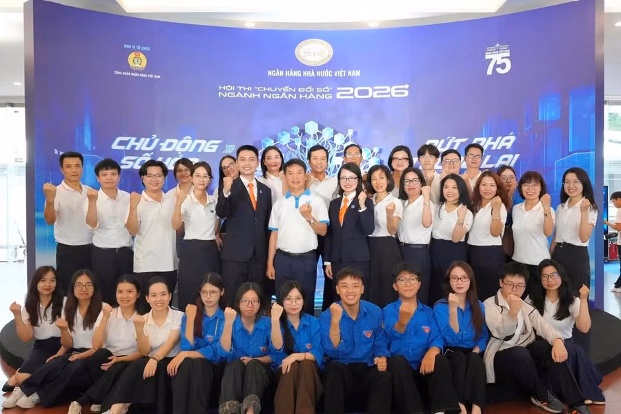 Giảng viên, sinh viên Học viện Ngân hàng tham dự Hội thi “Chuyển đổi số ngành Ngân hàng 2026”.