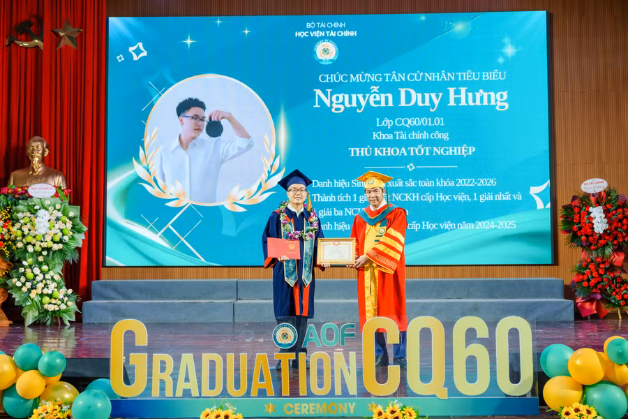 thu-khoa.jpg