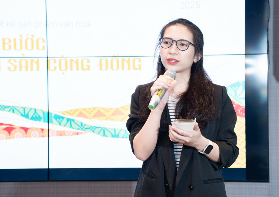 Bà Mai Quỳnh Anh, Quản lý chương trình tại TUVA Communication, đơn vị truyền thông đồng hành với các dự án phát triển phát biểu tại chung kết cuộc thi. disanvanhoa-1.jpg