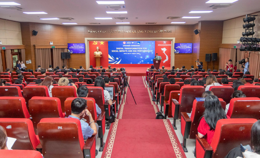 Toàn cảnh hội thảo.