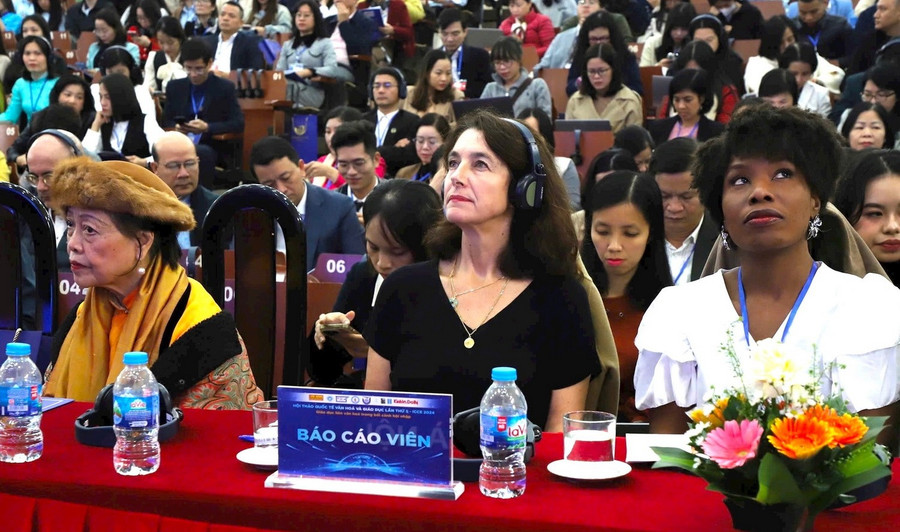 Hàng trăm chuyên gia, nhà khoa học trong nước và quốc tế tham dự hội thảo về văn hóa và giáo dục tại Hà Nội. Ảnh: BTC.