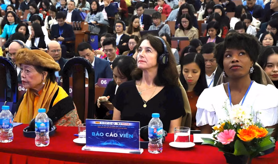 Hàng trăm chuyên gia, nhà khoa học trong nước và quốc tế tham dự hội thảo về văn hóa và giáo dục tại Hà Nội. Ảnh: BTC.