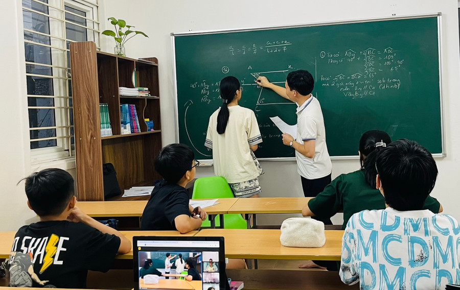 Giáo viên phải thay đổi cách dạy, chuyển từ “dạy để thi” sang “dạy để hiểu và vận dụng”.