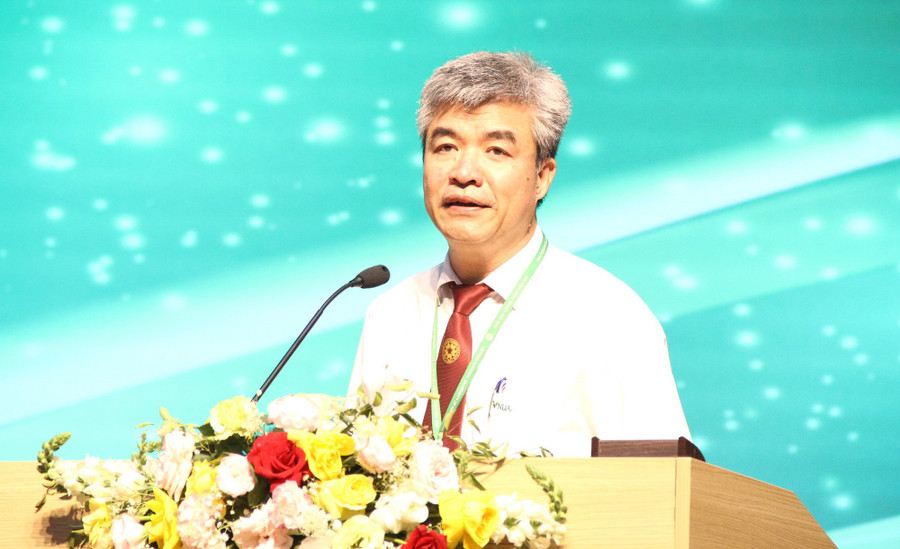 GS.TS.NGƯT Phạm Văn Cường phát biểu tại buổi lễ. img-9914.jpg