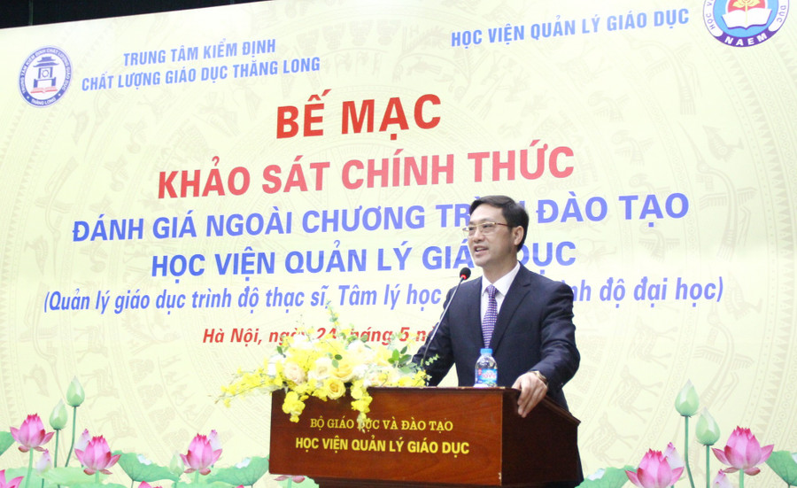 PGS.TS Phạm Văn Thuần - Giám đốc Học viện Quản lý giáo phát biểu tại buổi bế mạc. kiemdinhchatluong-4.jpg