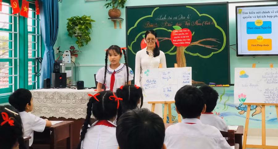 Một tiết học về bảo vệ môi trường, bảo tồn đại dương của Trường Tiểu học Sơn Phong (Hội An, Đà Nẵng).