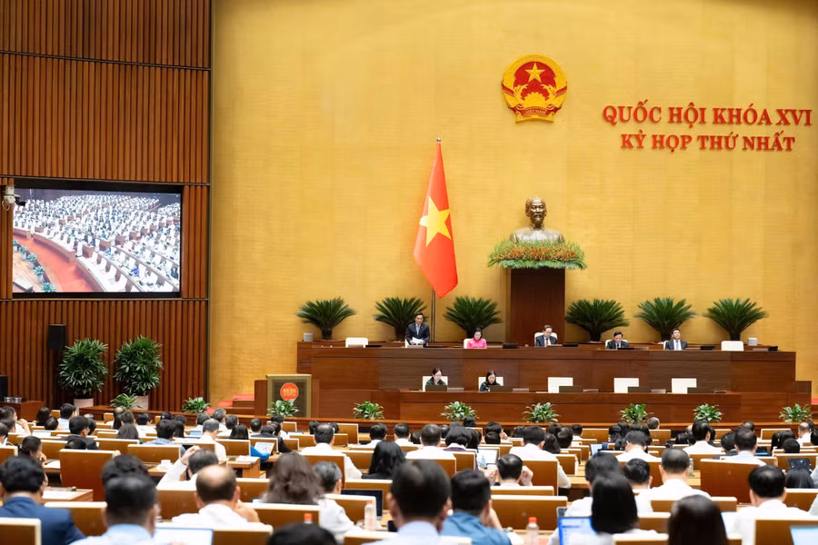 Quang cảnh Phiên họp