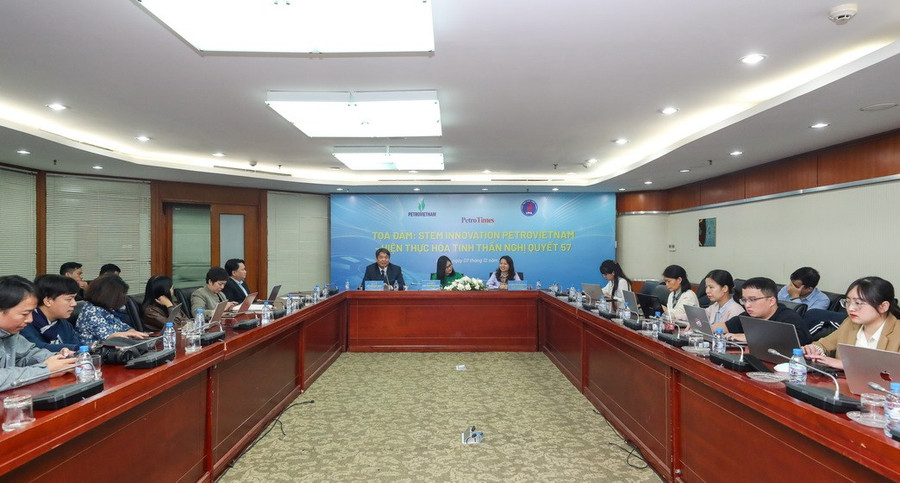 Toàn cảnh tọa đàm.