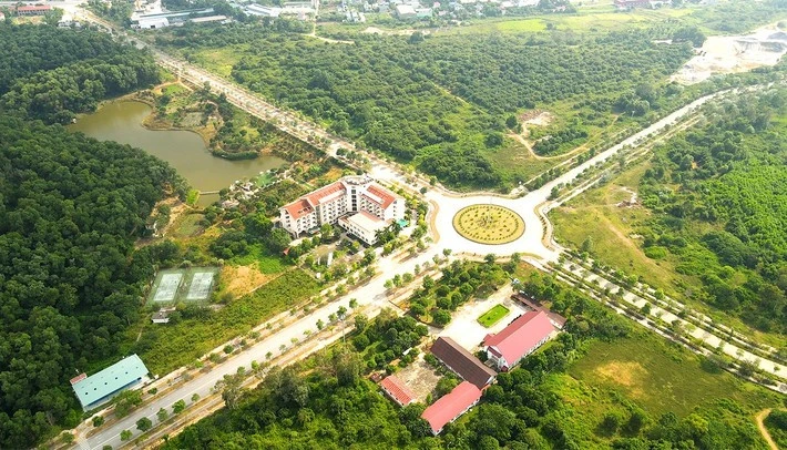 Khu tổ hợp giảng đường quy mô 70.000m2 trong khuôn viên dự án Đại học Quốc gia Hà Nội tại Hoà Lạc đưa vào sử dụng năm 2023.