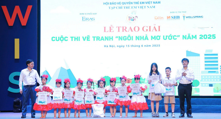 Các thí sinh đoạt giải. ngoinhamouocjpg3.jpg