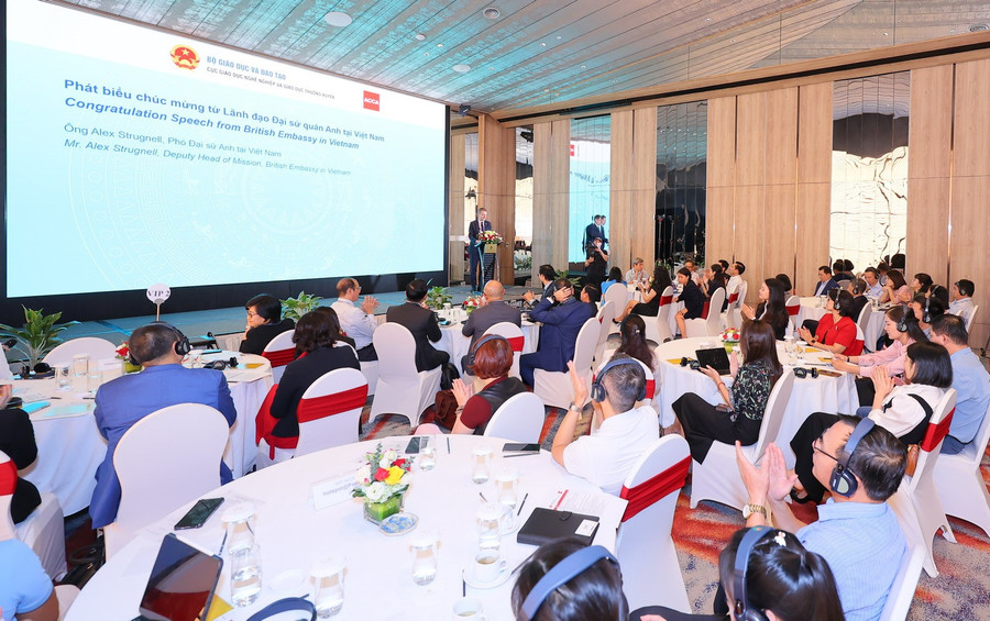 Toàn cảnh hội nghị. giaoducnghenghiep-4.jpg