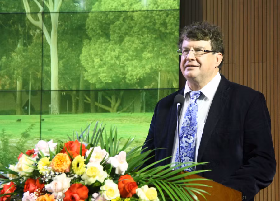 phattrienkinhte (4).JPG