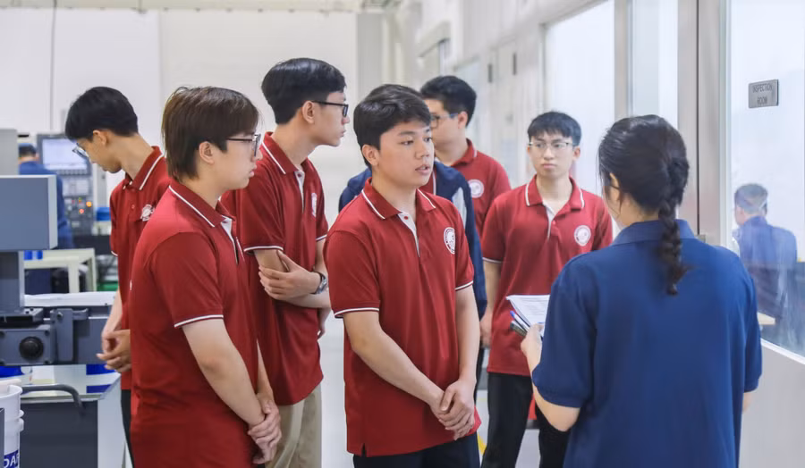 Sinh viên Trường ĐH Việt Nhật (ĐH Quốc gia Hà Nội).