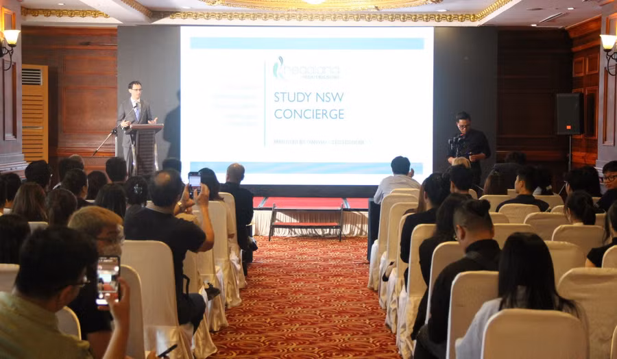 trienlamduhoc (1).JPG