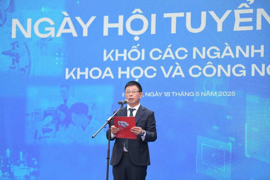 Nhà báo Phùng Công Sưởng. khoahoccongnghe2.jpg