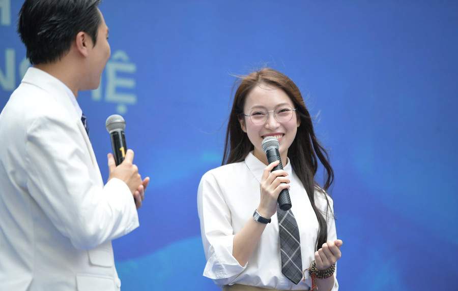 MC Khánh Vy và những chia sẻ thú vị trong Ngày hội tuyển sinh khối các ngành Khoa học và Công nghệ.