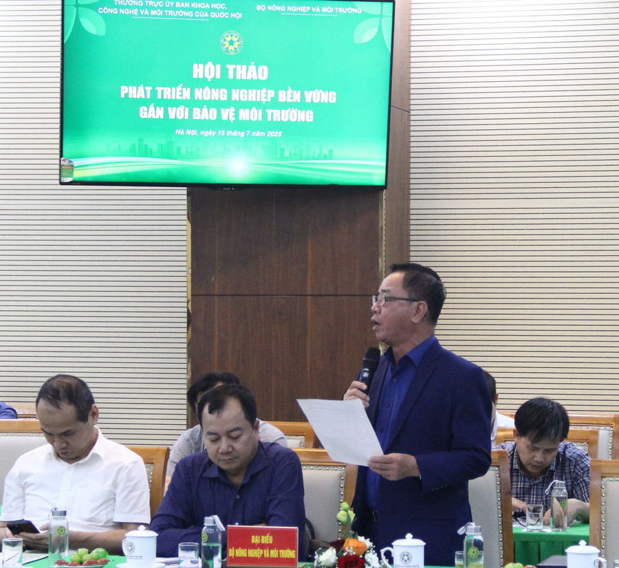 Đại biểu thảo luận tại hội thảo. img-1540.jpg