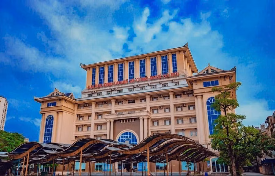 Chi tiết điểm sàn và tuyển sinh Trường ĐH Kinh doanh và Công nghệ Hà Nội