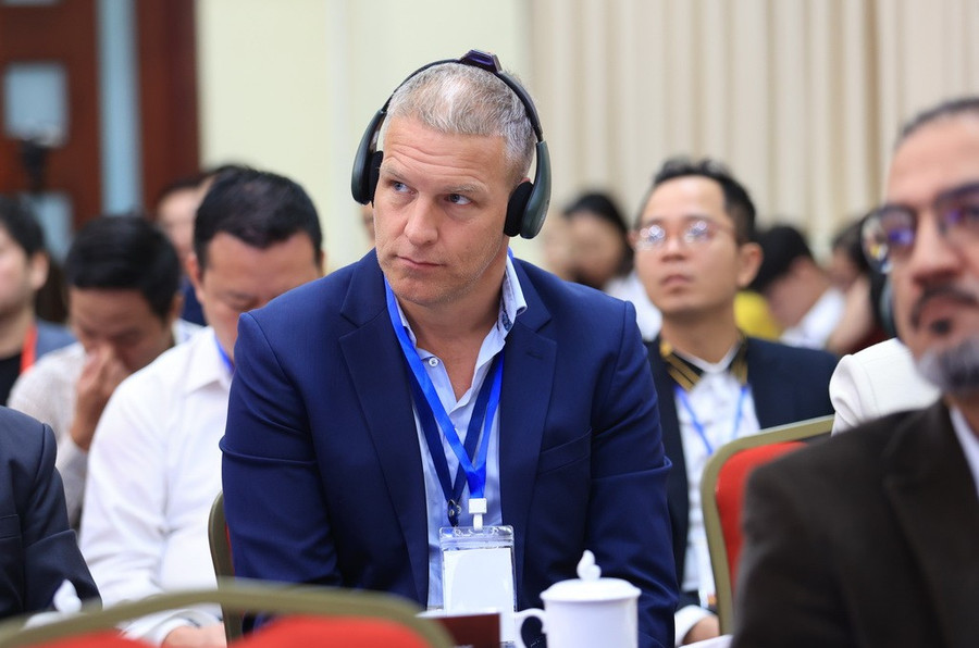 Nhiều chuyên gia quốc tế tham dự hội thảo. tett2319.jpg