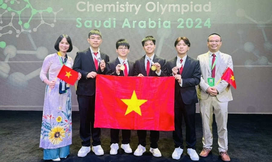 Việt Nam đứng thứ hai thế giới về kết quả Olympic Hóa học quốc tế 2024.