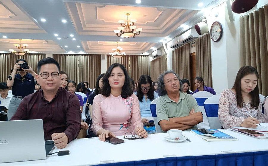 Các đại biểu tham dự hội thảo. Ảnh: Thu Hải. giaoducsomjpg2.jpg
