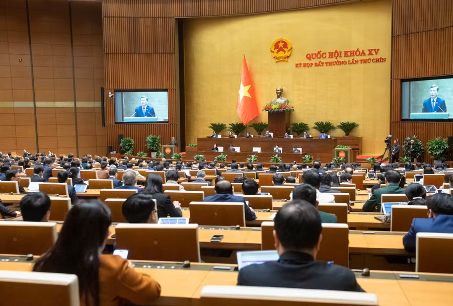 Toàn cảnh phiên họp sáng 19/2.