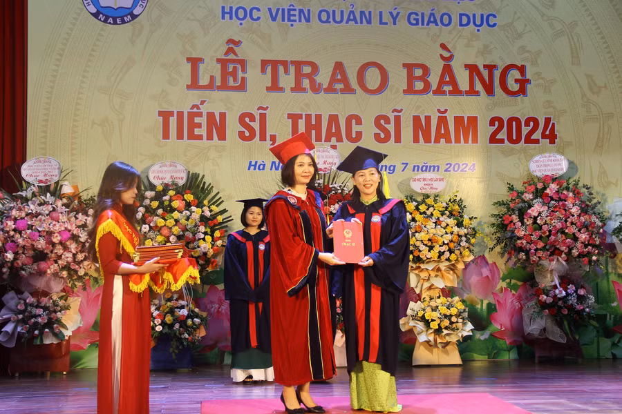 Hocvienquanlygiaoduc (1).JPG