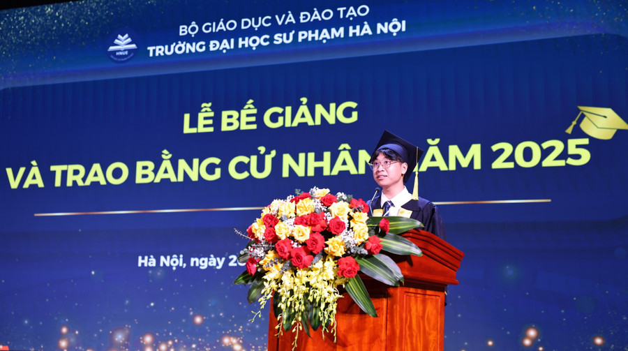 Tân cử nhân Trần Thế Phương - lớp K71 Chất lượng cao, Khoa Sinh học, Trường ĐH Sư phạm Hà Nội chia sẻ trong ngày nhận bằng tốt nghiệp. supham-3.jpg