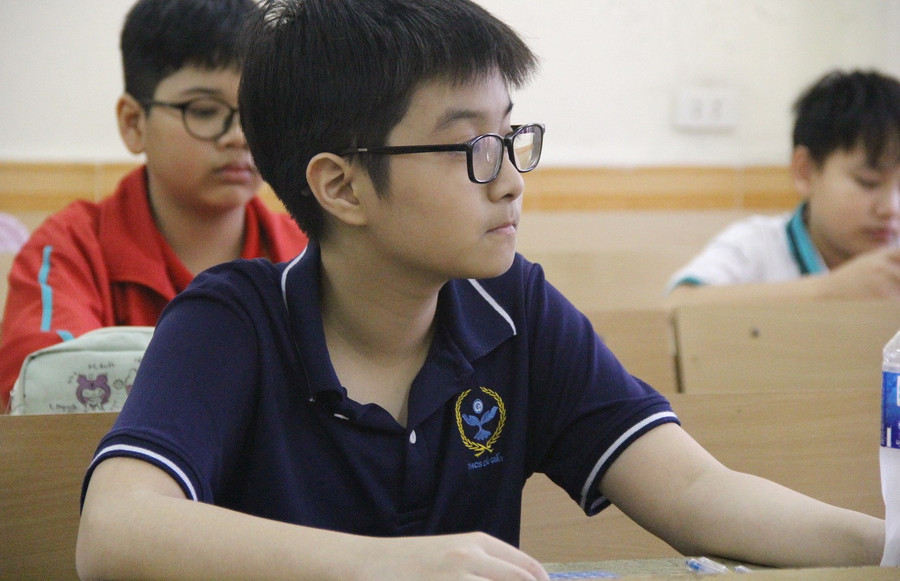 Học sinh tham dự Kỳ thi Olympic Hóa học và Khoa học tự nhiên dành cho học sinh phổ thông lần thứ III.