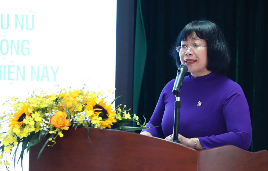 PGS.TS Dương Kim Anh – Phó Giám đốc Học viện Phụ nữ Việt Nam phát biểu tại hội thảo. binhdanggioijpg1.jpg