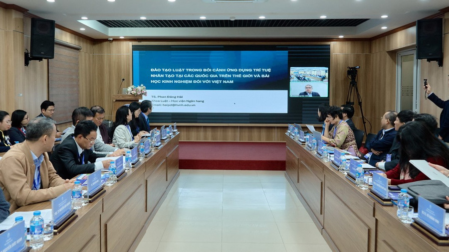 Hội thảo được tổ chức theo hình thức trực tiếp kết hợp trực tuyến.